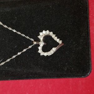 14k gold Diamond heart necklace